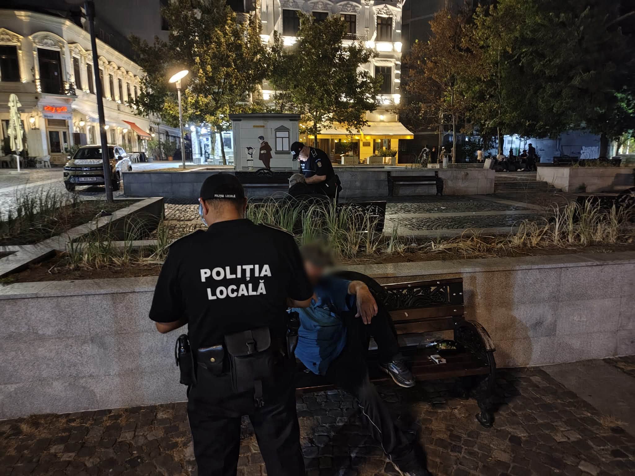 Polițiștii au monitorizat și consumul de alcool în spațiul public sau tulburarea liniștii, fiind aplicate sancțiuni contravenționale acolo unde a fost cazul